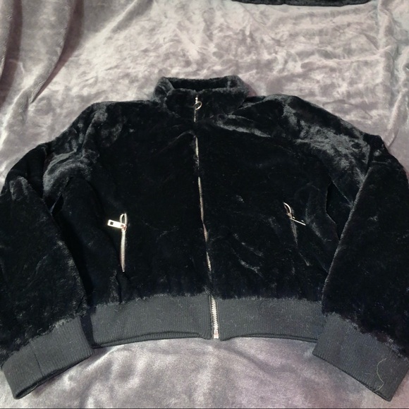 Fashion Nova Andi Faux Fur Bomber Jacket - Picture 5 of 8